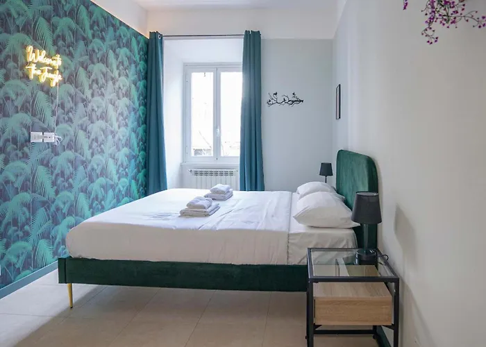 Easytopstay - Crescenzio Stylish