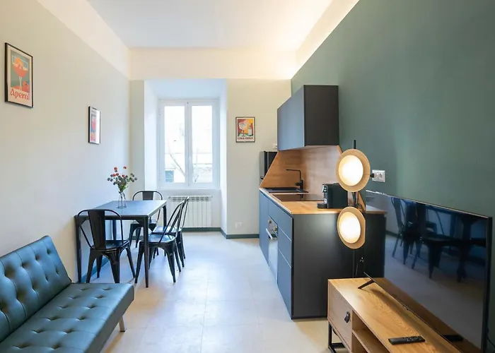 Easytopstay - Crescenzio Stylish